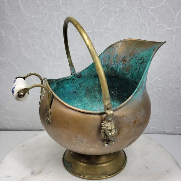 VTG Copper Coal Scuttle Ash Bucket 11" Patina Lion Head Delft Porcelain Handle - Picture 5 of 16